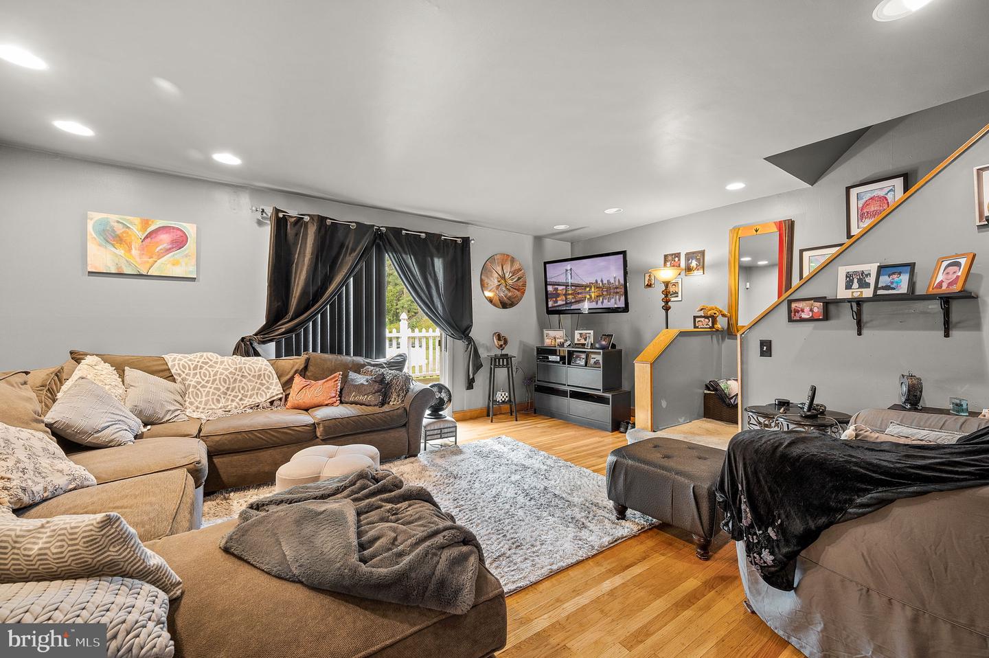 8957 Turton Dr