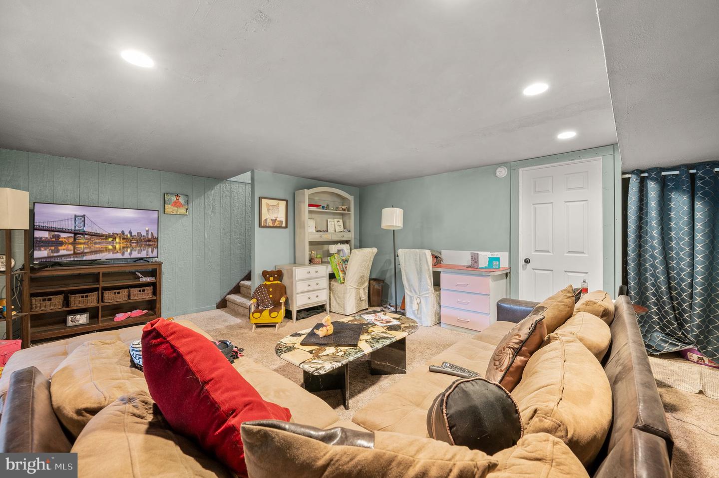 8957 Turton Dr