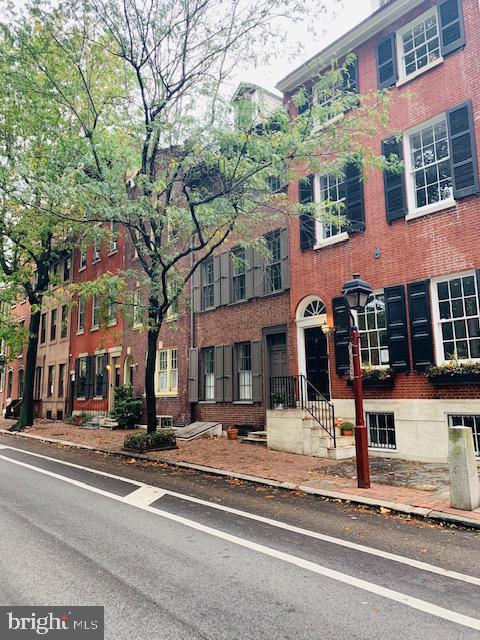 323 Pine St #1f