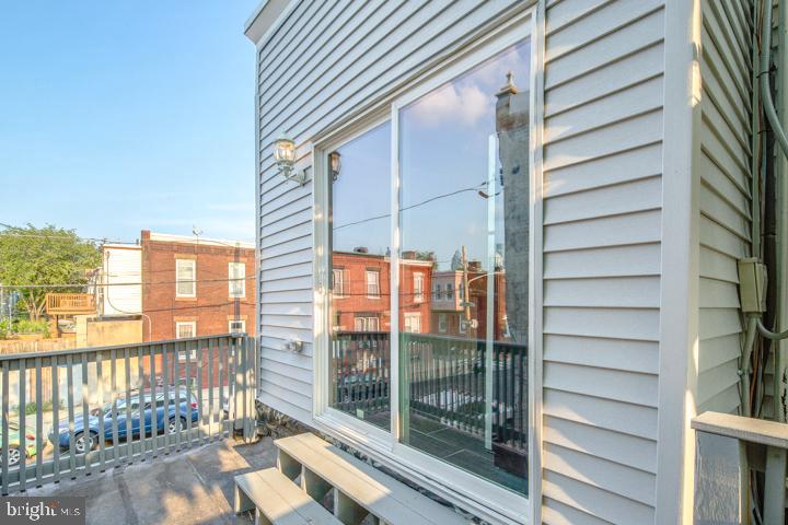 2501 Carpenter St #2