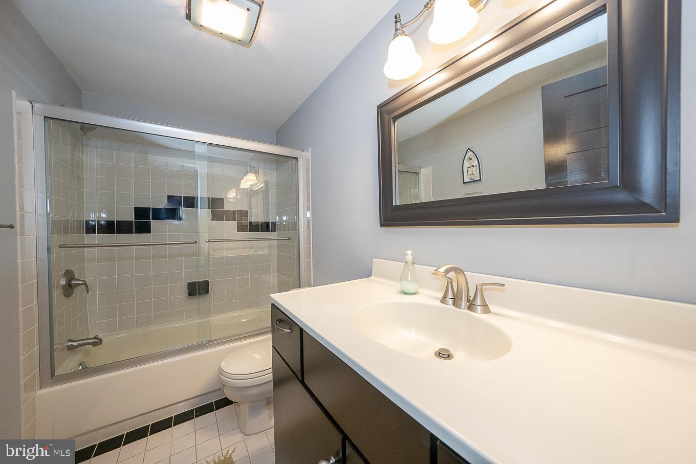 126 Cuthbert St #3