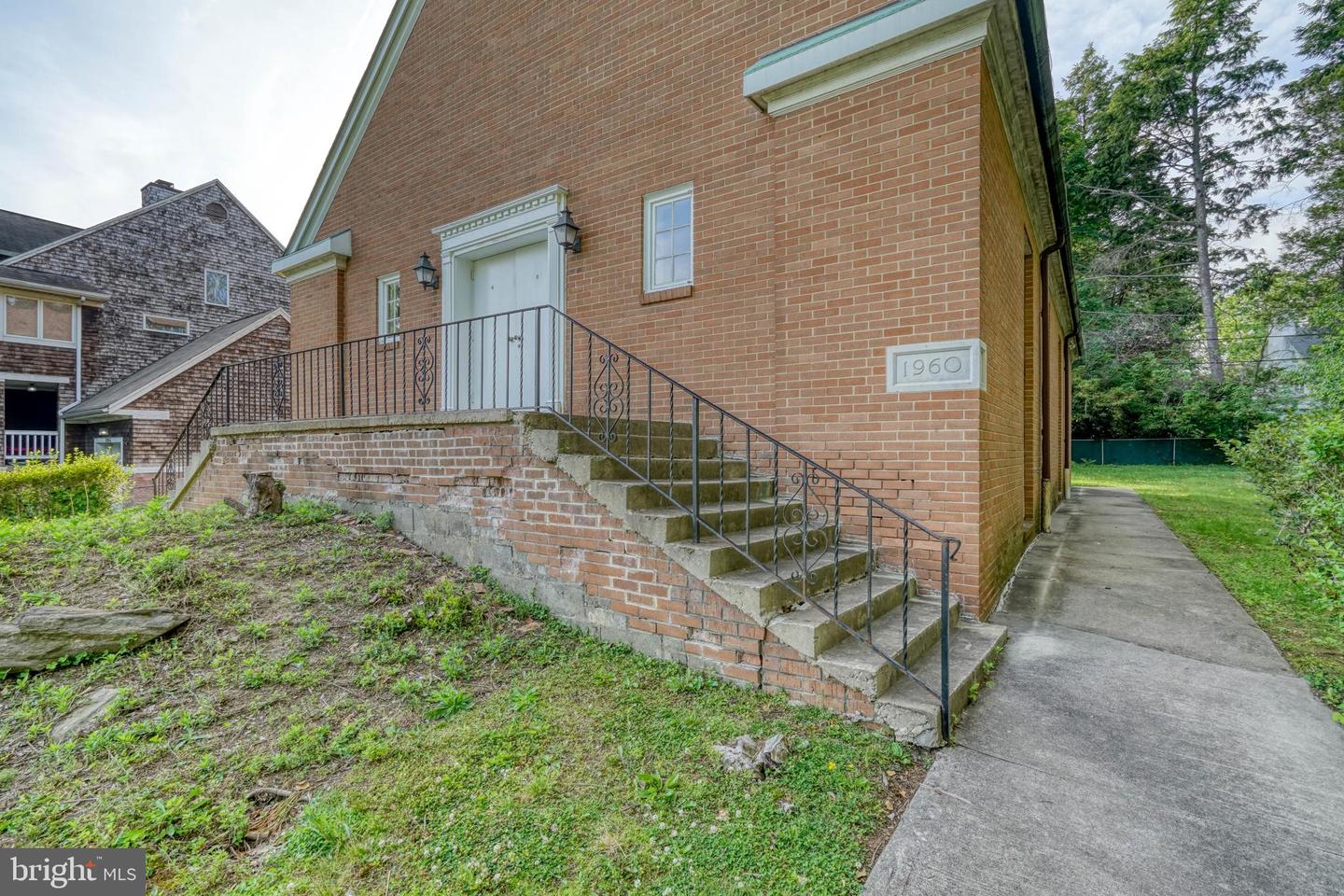 6933 Sherwood Rd