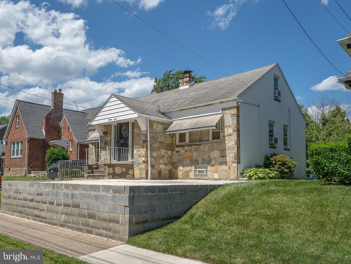 1315 Tyson Ave