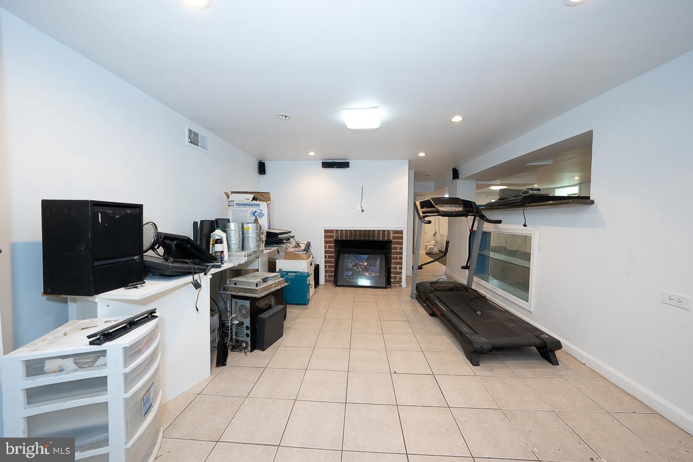 1315 Tyson Ave
