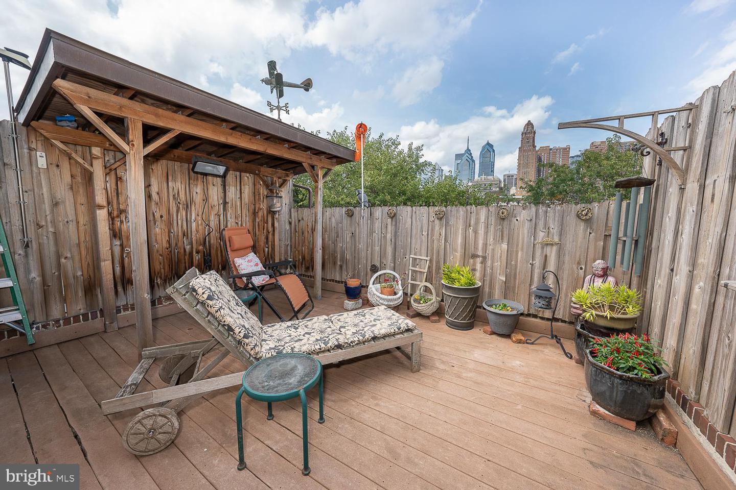 1518 Rodman St