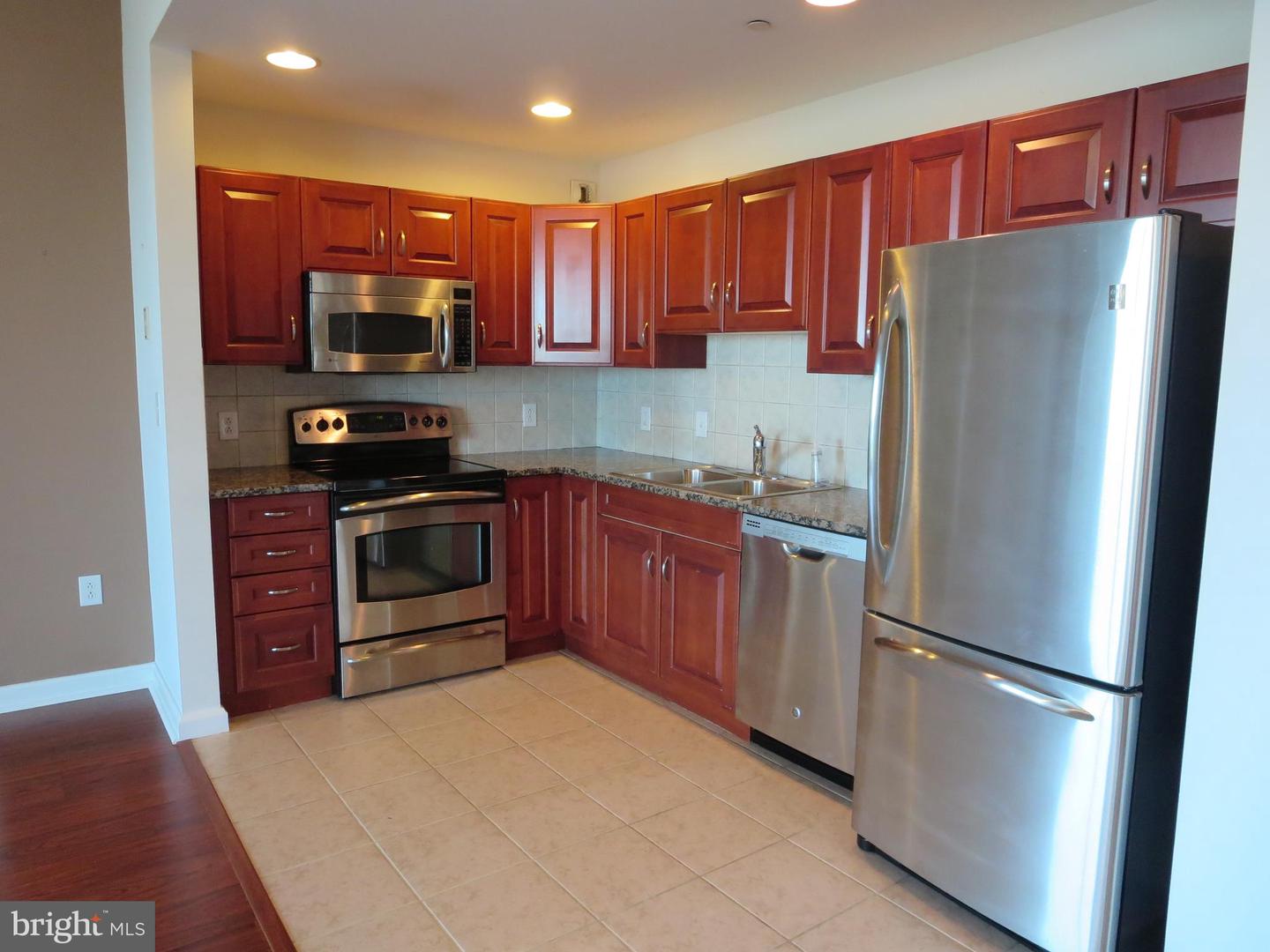 901 Penn St N #P508