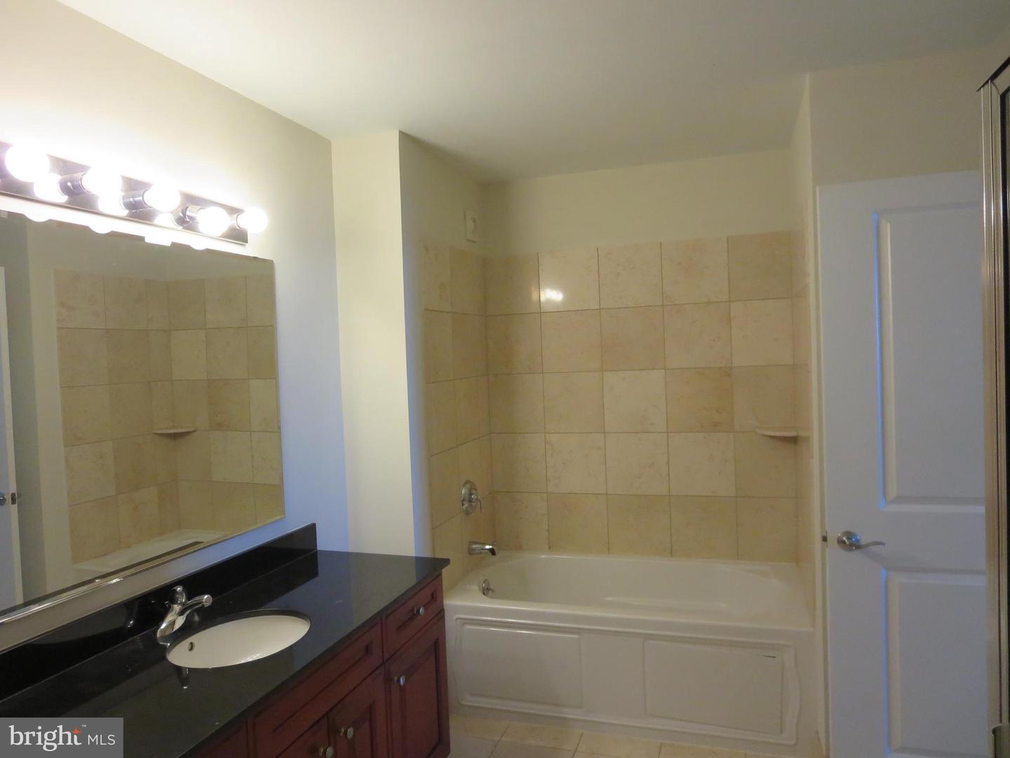 901 Penn St N #P508