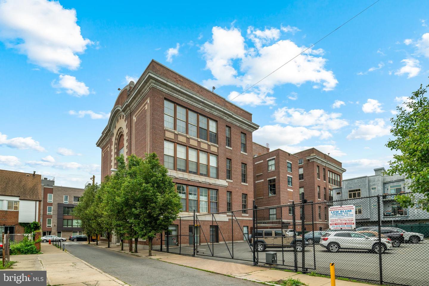 1201-15 Fitzwater St #209