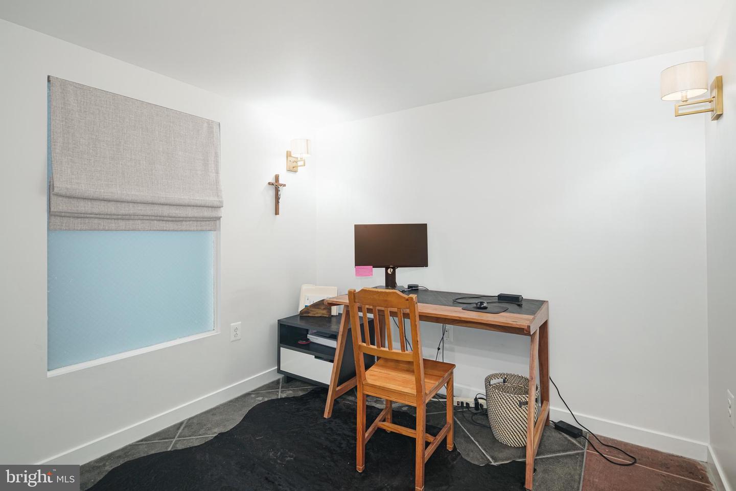 1201-15 Fitzwater St #209
