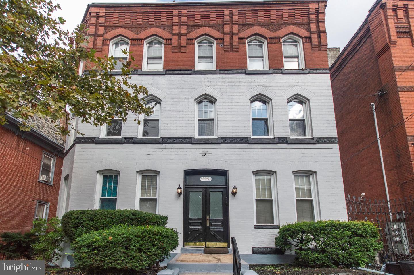 3905-7 Baring St #1b