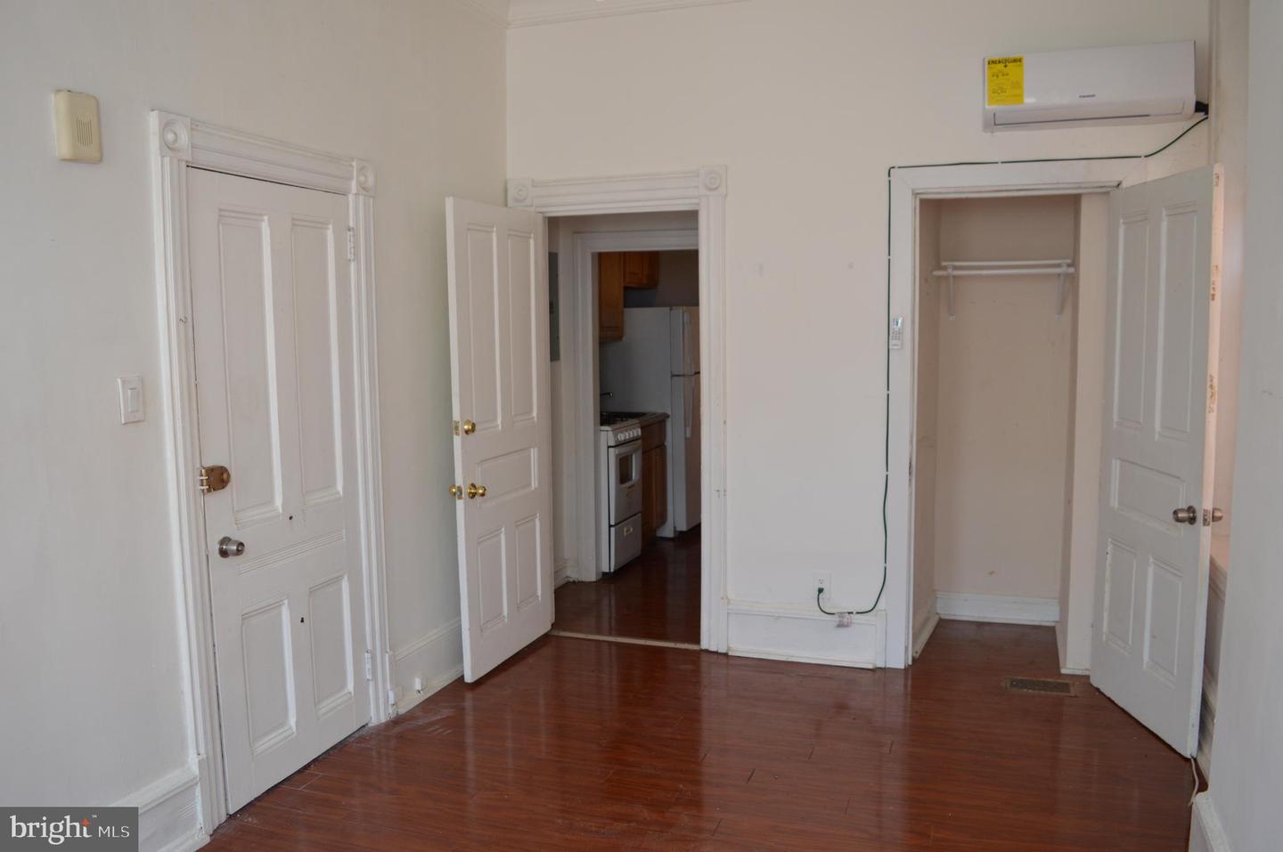 3905-7 Baring St #1b