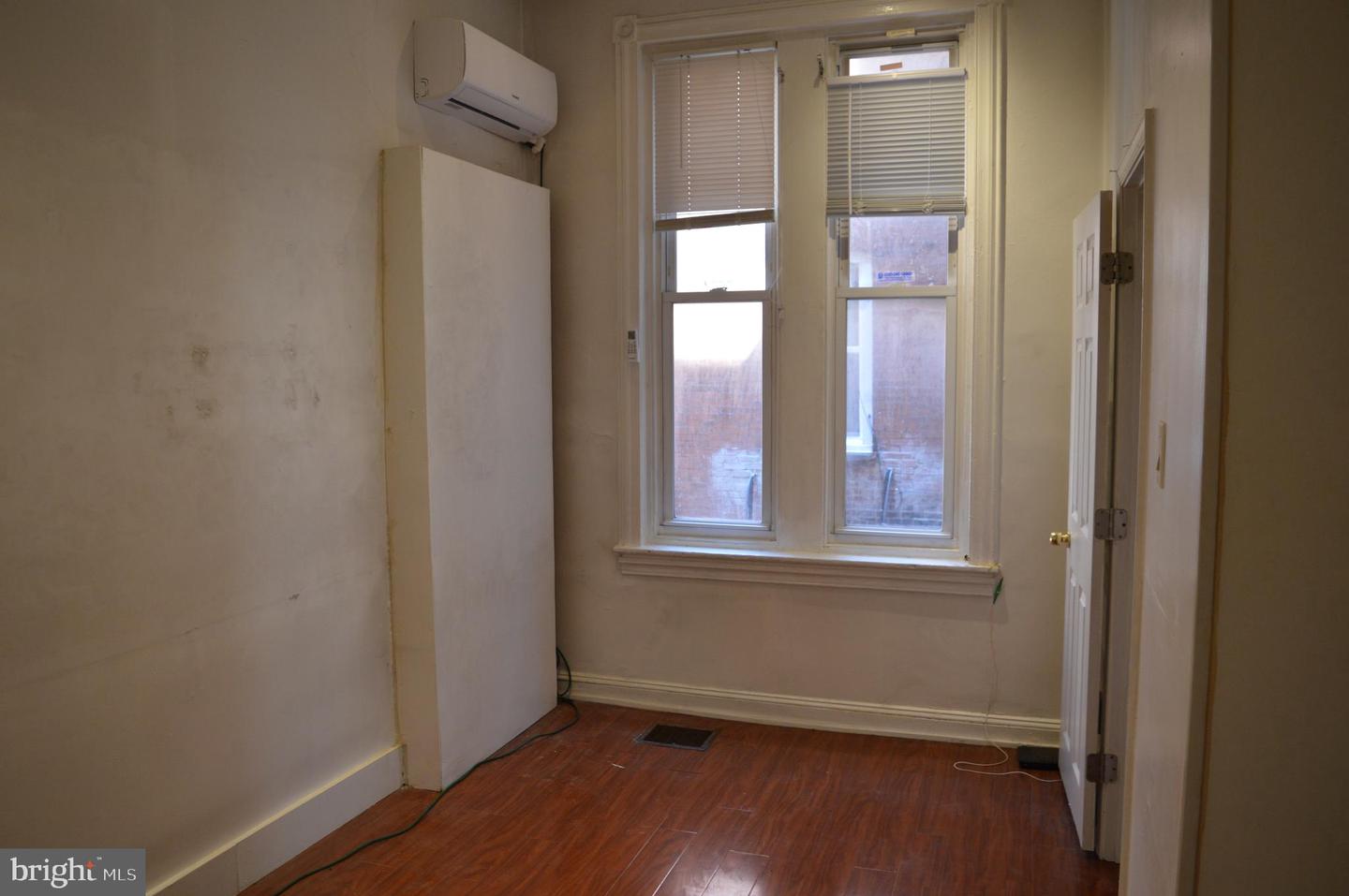 3905-7 Baring St #1b