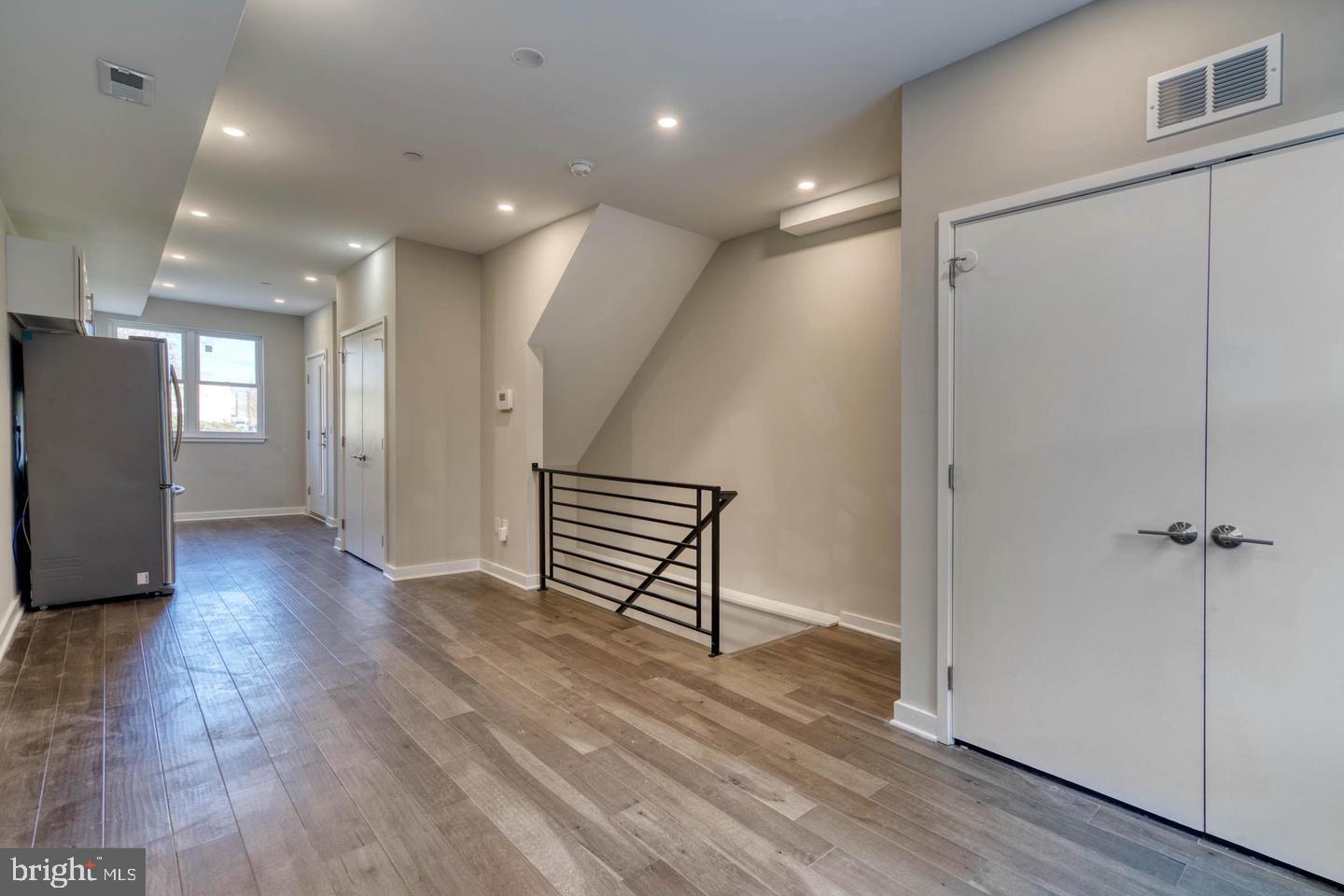 2404 W Montgomery Ave #1