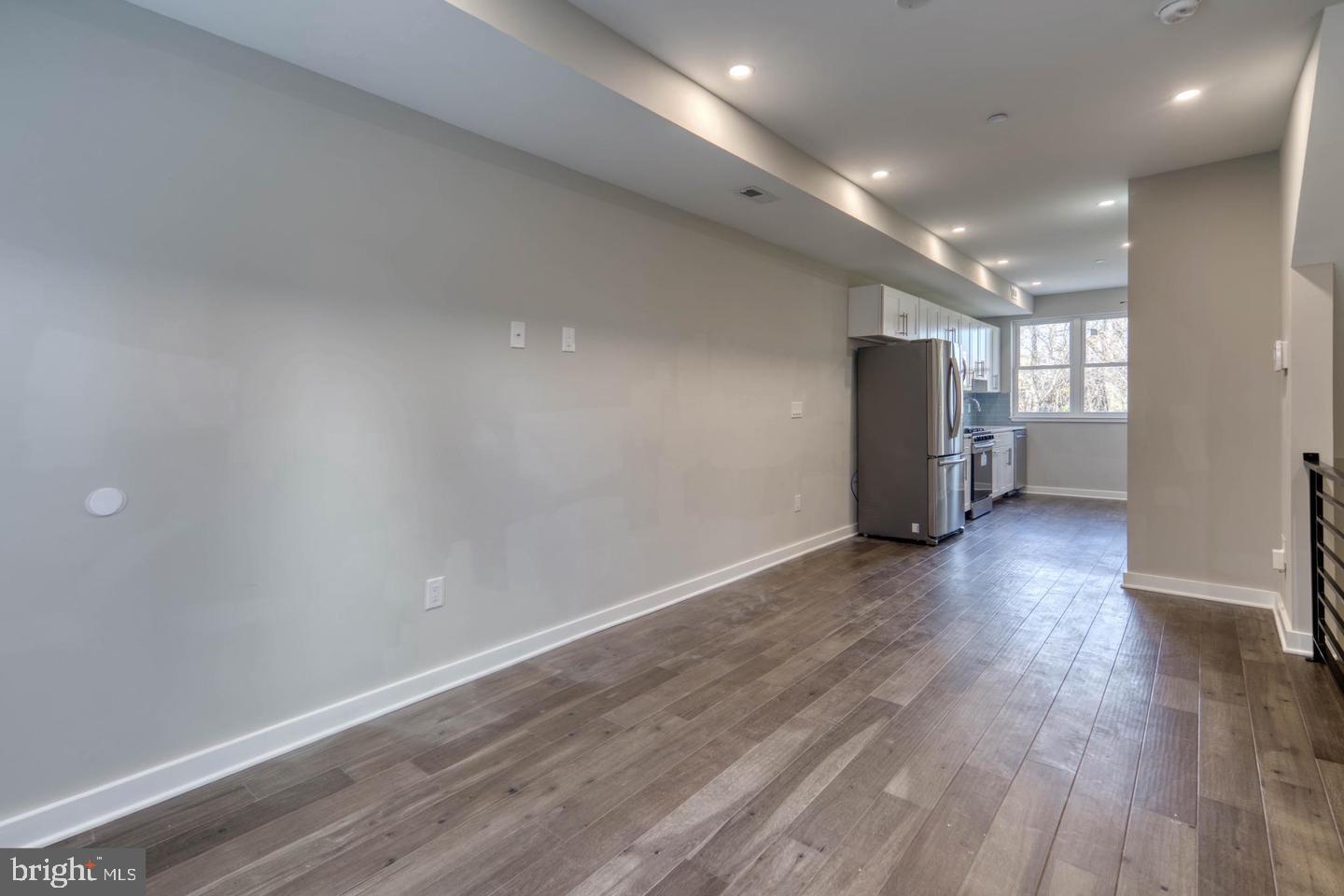 2404 W Montgomery Ave #1