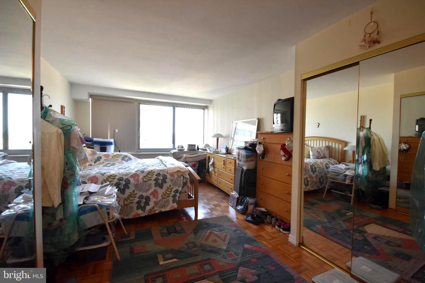 2401 Pennsylvania Ave #18b23