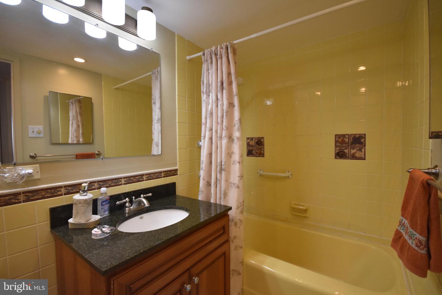 2401 Pennsylvania Ave #18b23