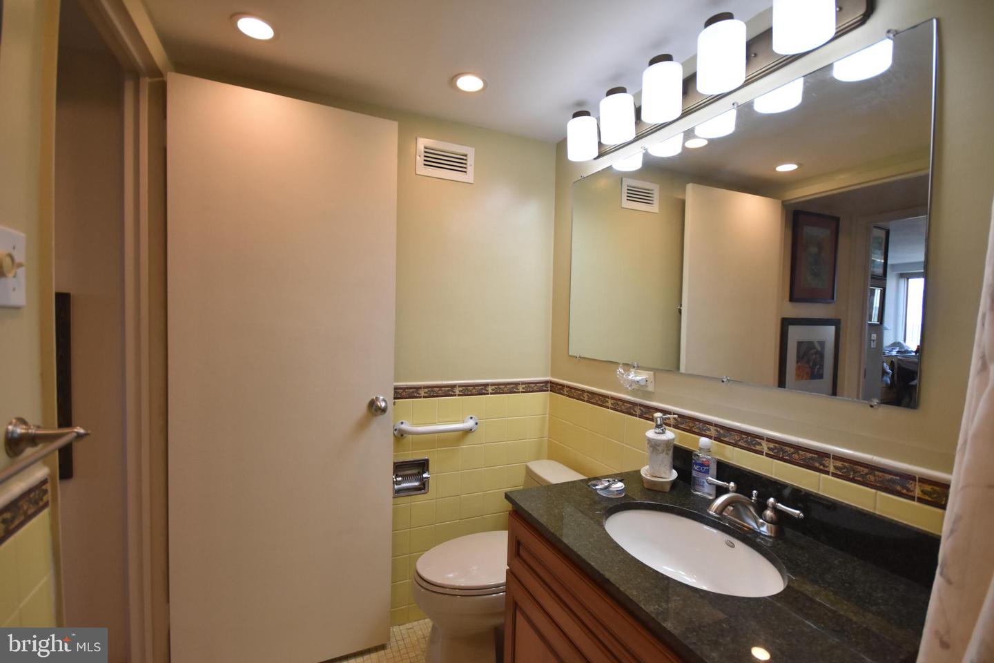 2401 Pennsylvania Ave #18b23