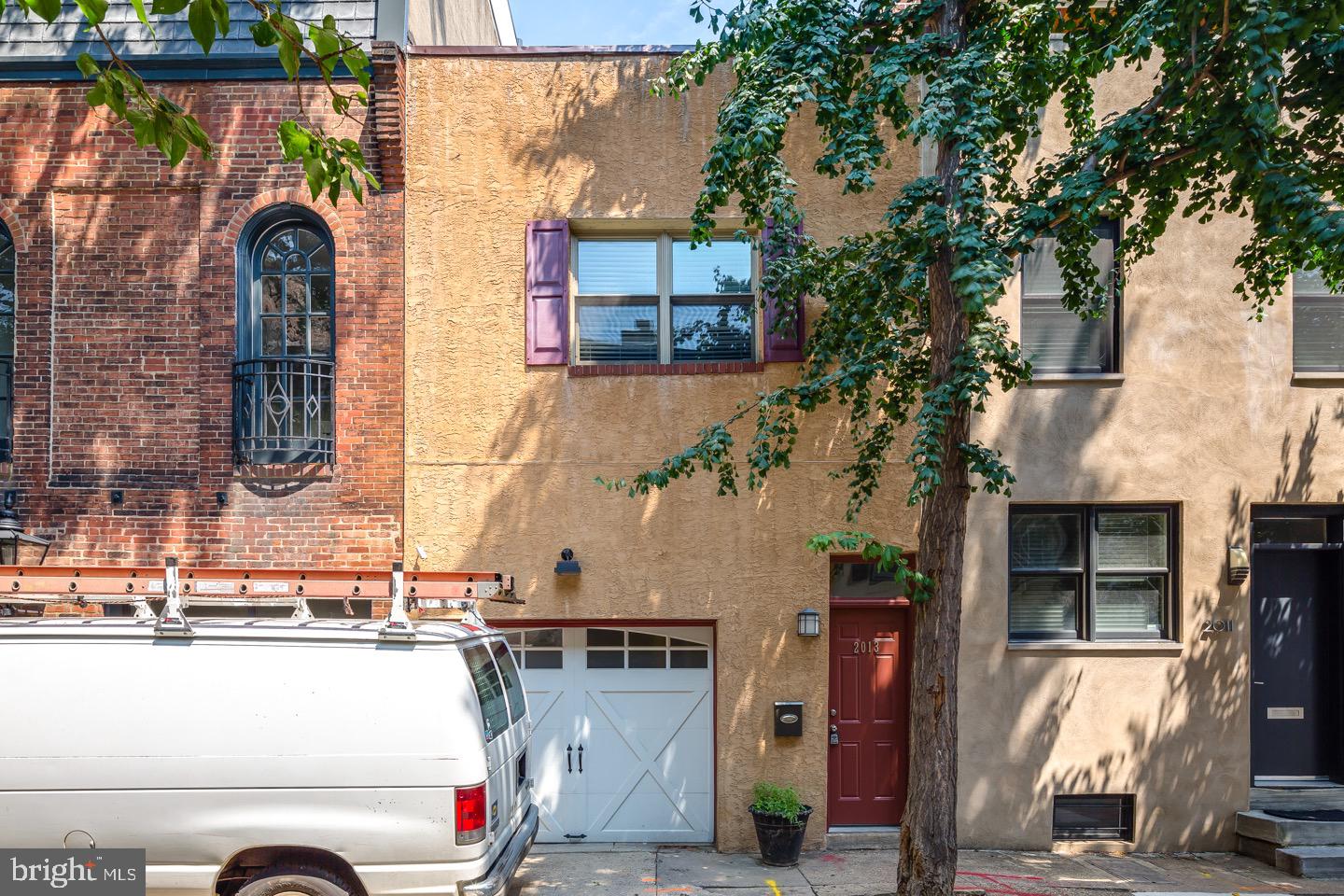 2013 Waverly St