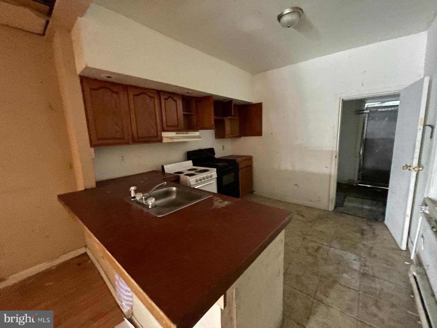 261 N Wilton St