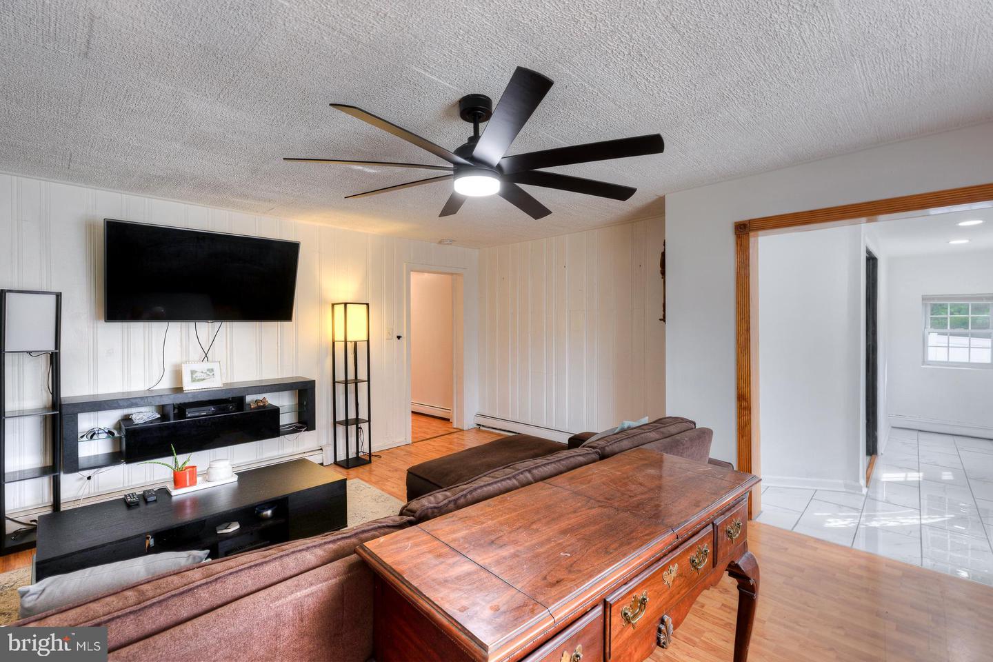 713 Manatawna Ave