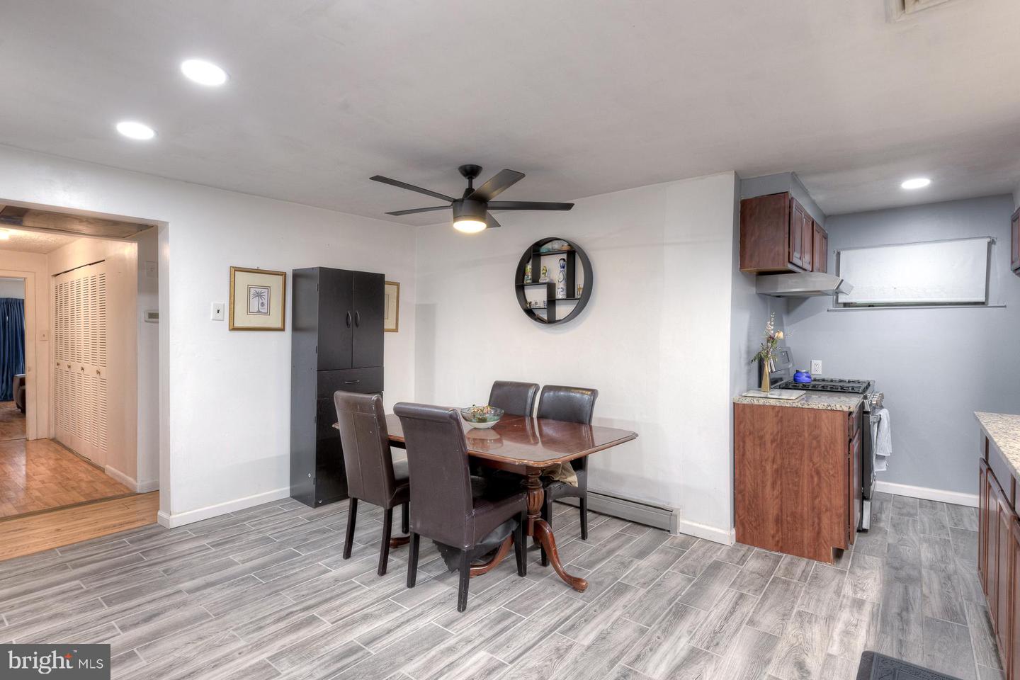 713 Manatawna Ave