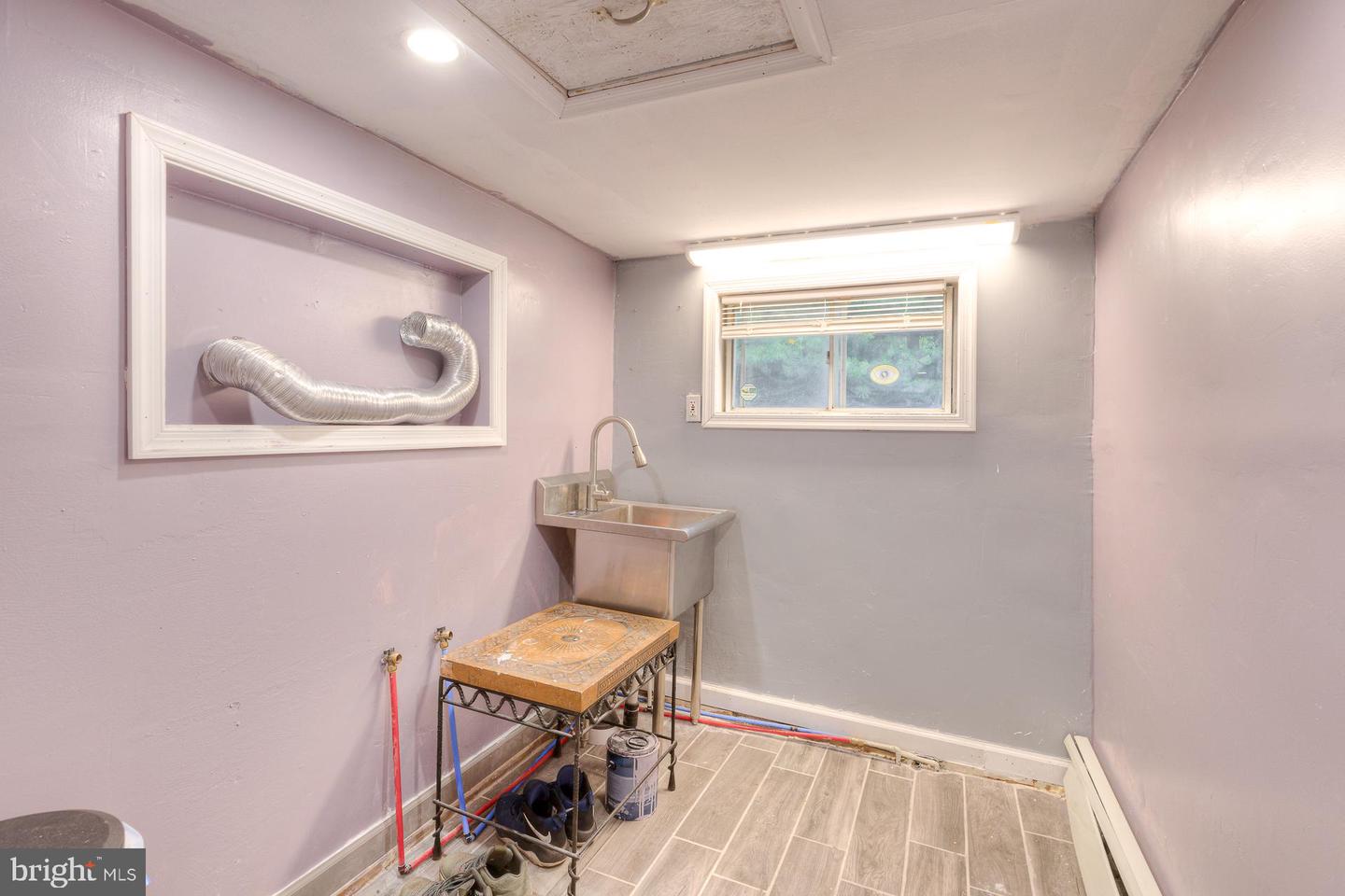 713 Manatawna Ave