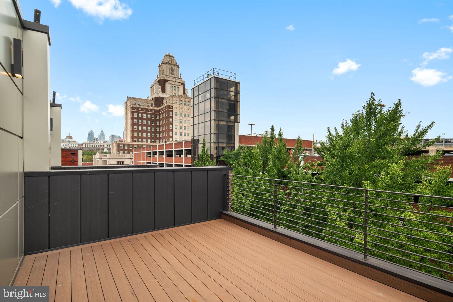 110 Sansom St