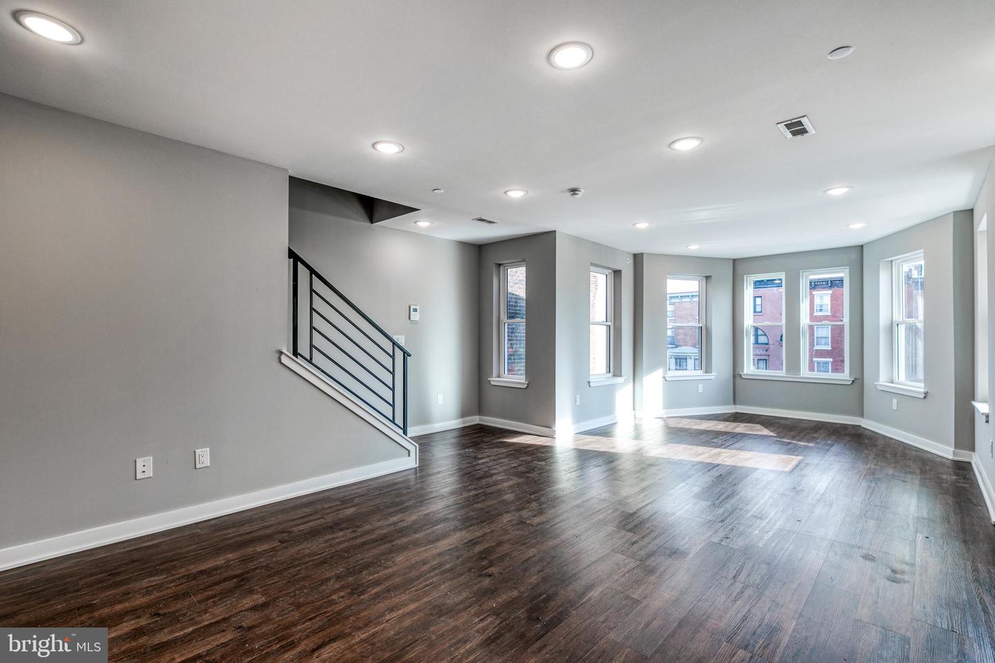 1316 S Broad St #5