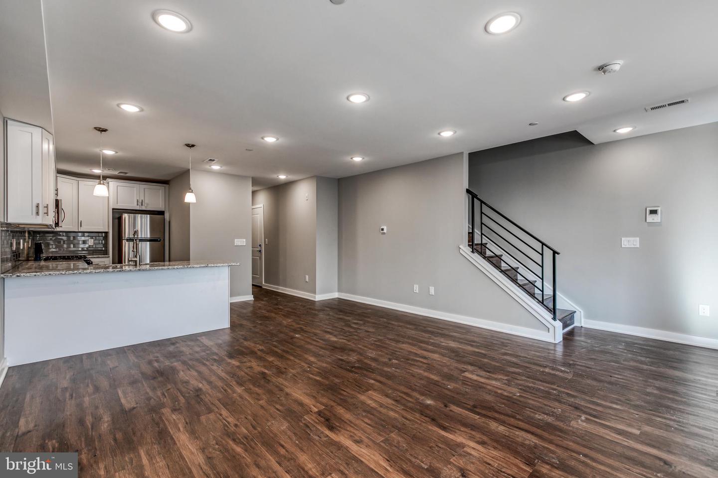 1316 S Broad St #5