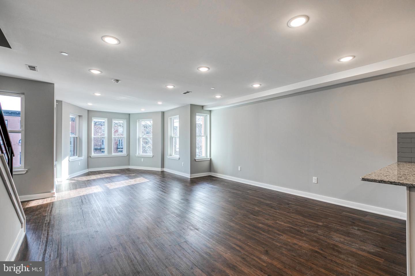 1316 S Broad St #5