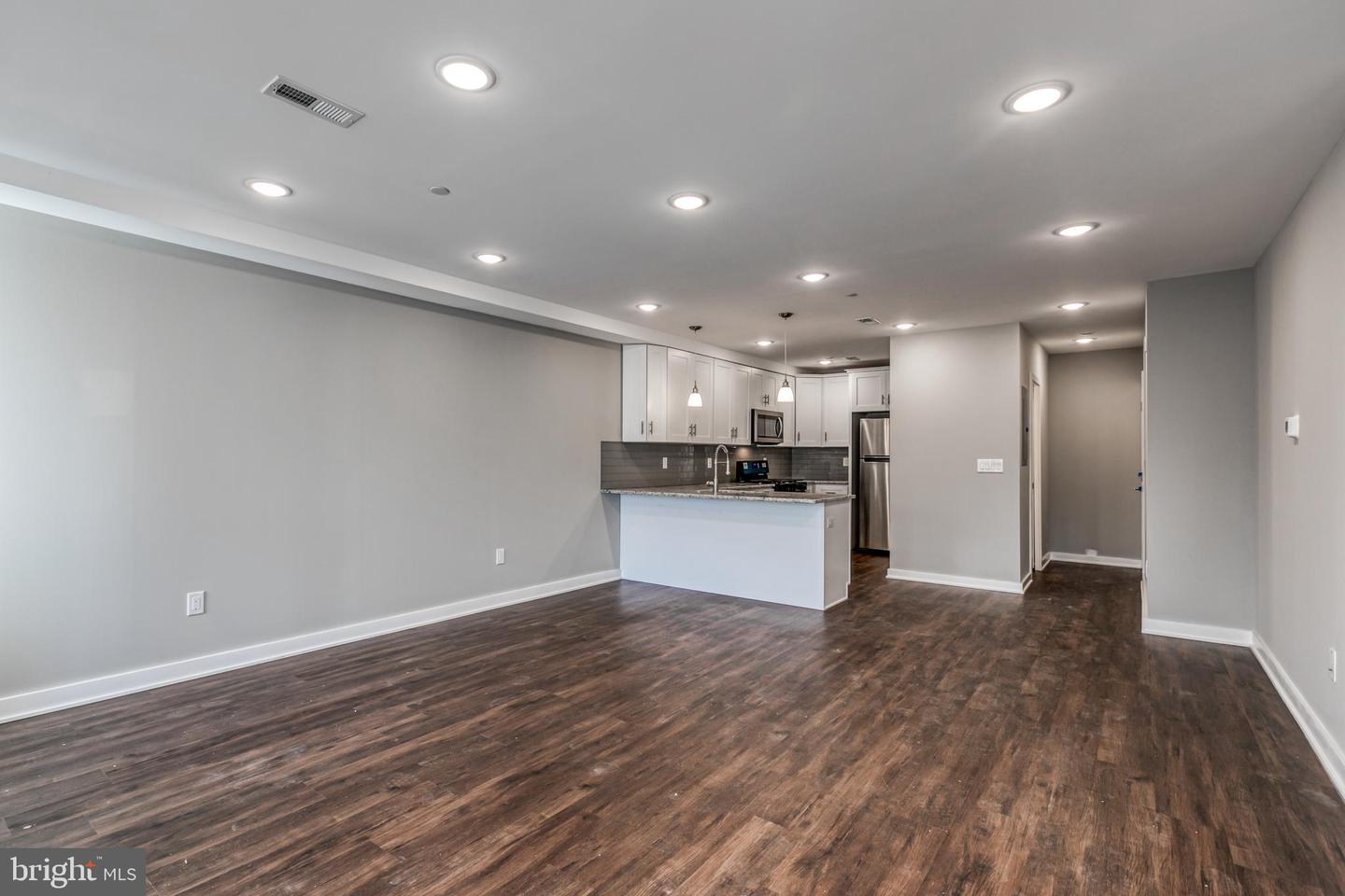 1316 S Broad St #5