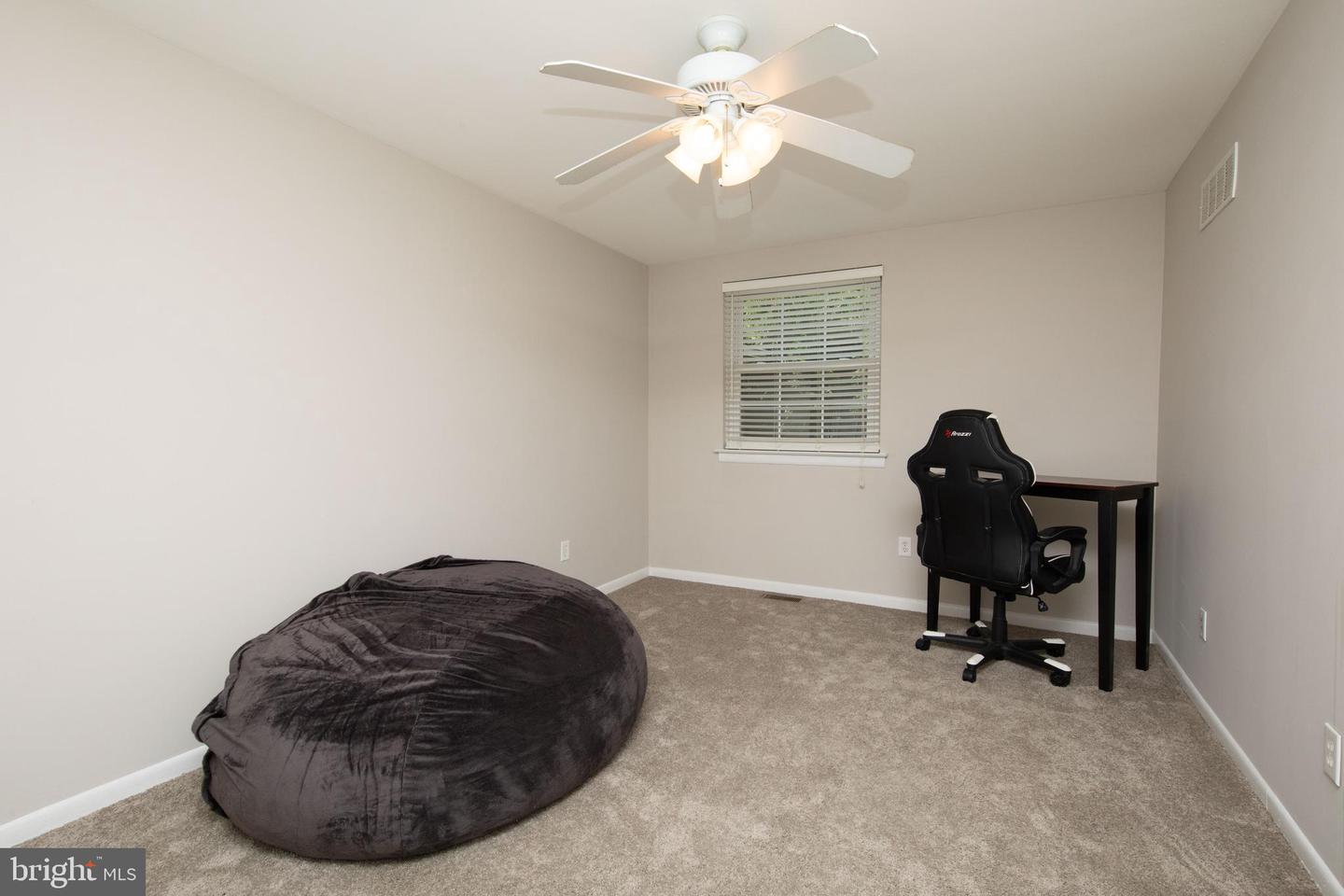 7015 Ridge Ave #18
