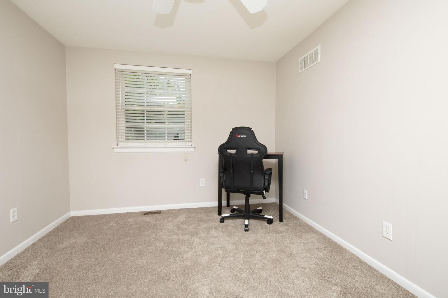 7015 Ridge Ave #18