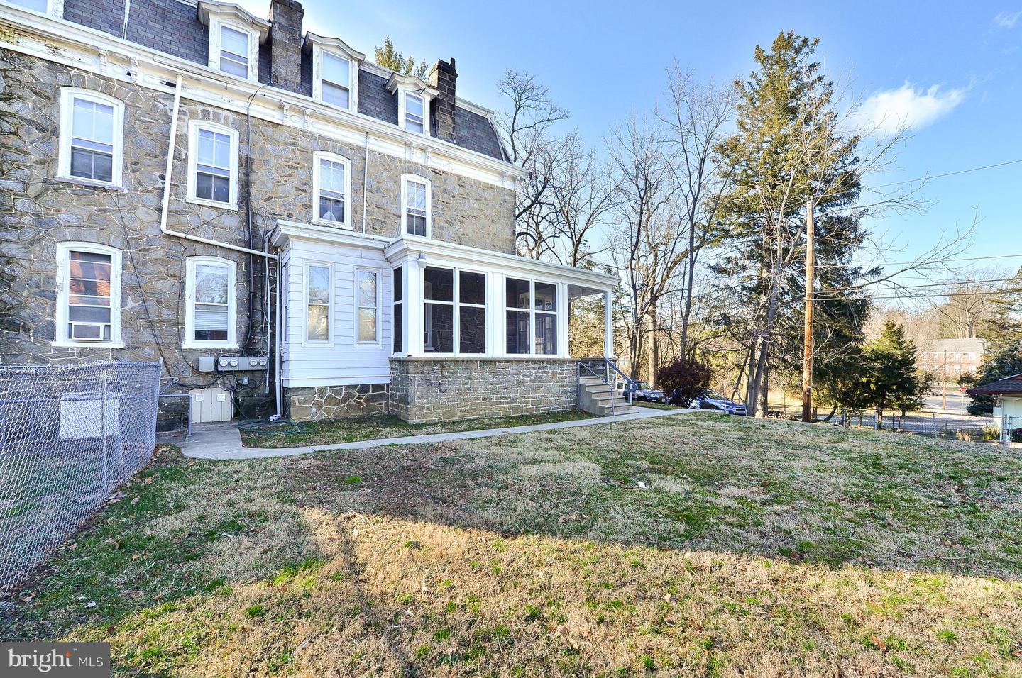 900 Asbury Ter