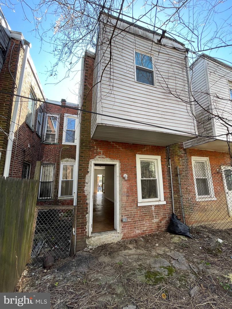 5629 Walton Ave