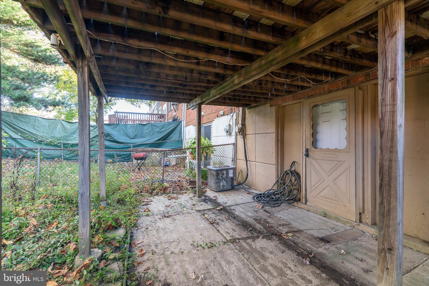 3319 Woodhaven Rd