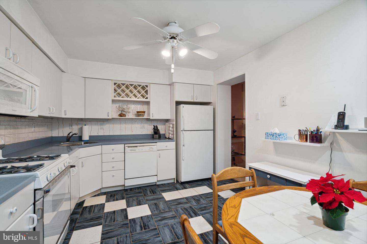 5100 Convent Ln #613
