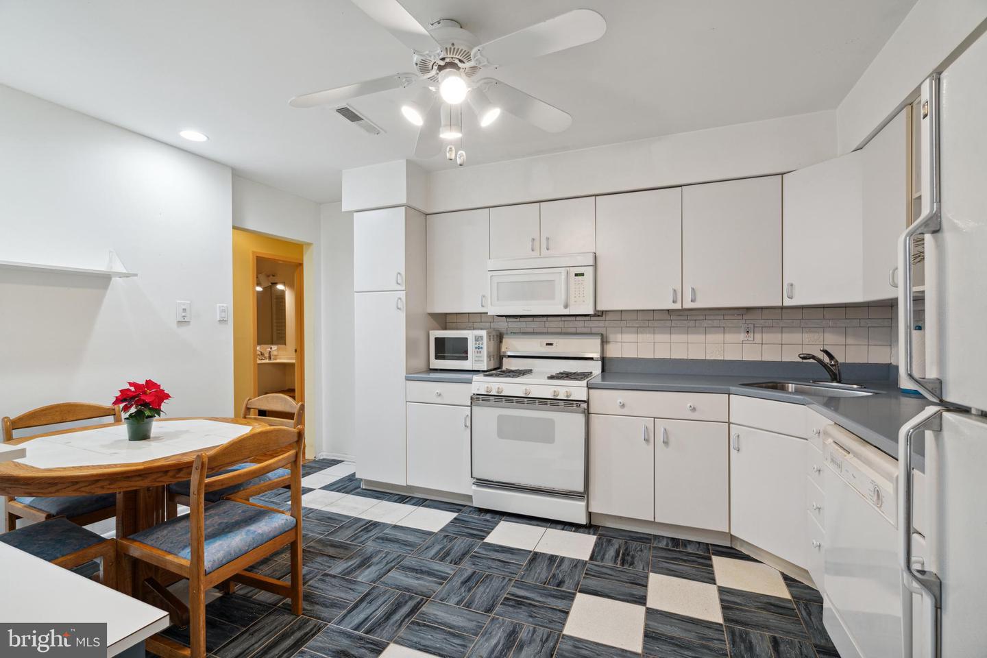 5100 Convent Ln #613