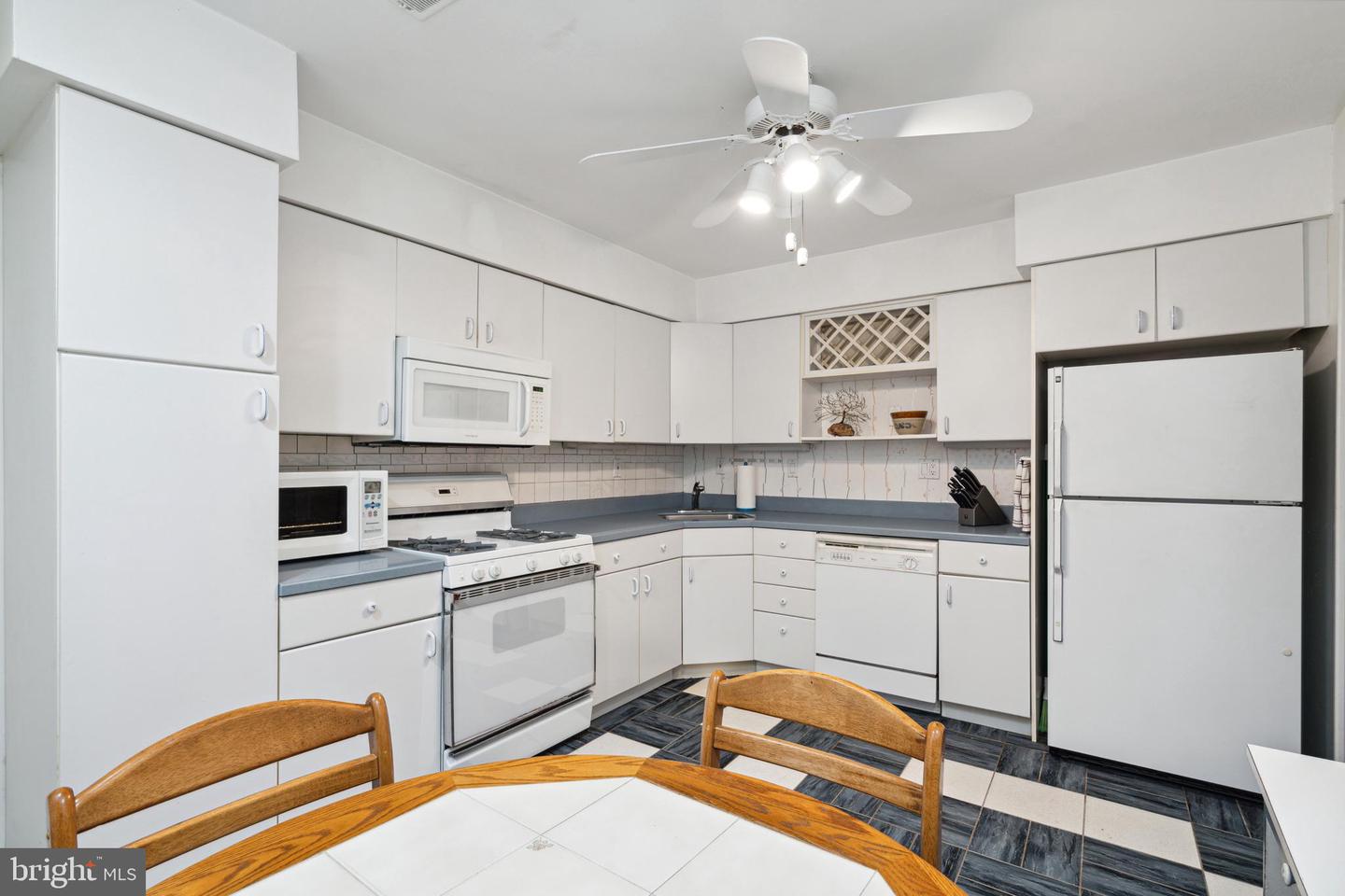 5100 Convent Ln #613