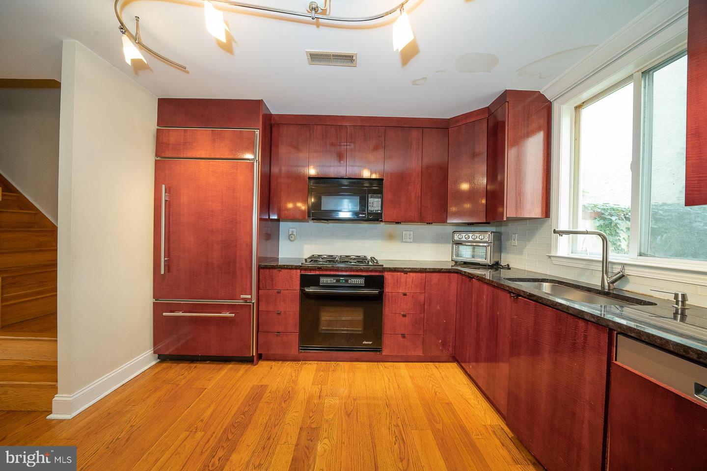 212-24 S 24th St #2405