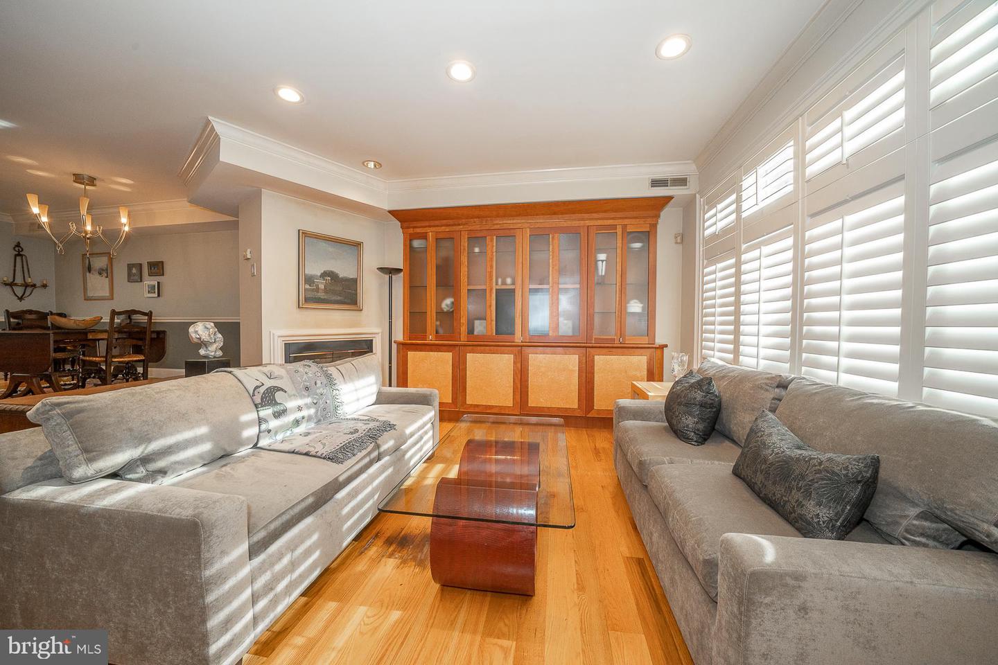 212-24 S 24th St #2405
