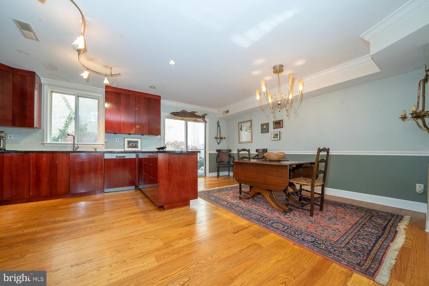 212-24 S 24th St #2405