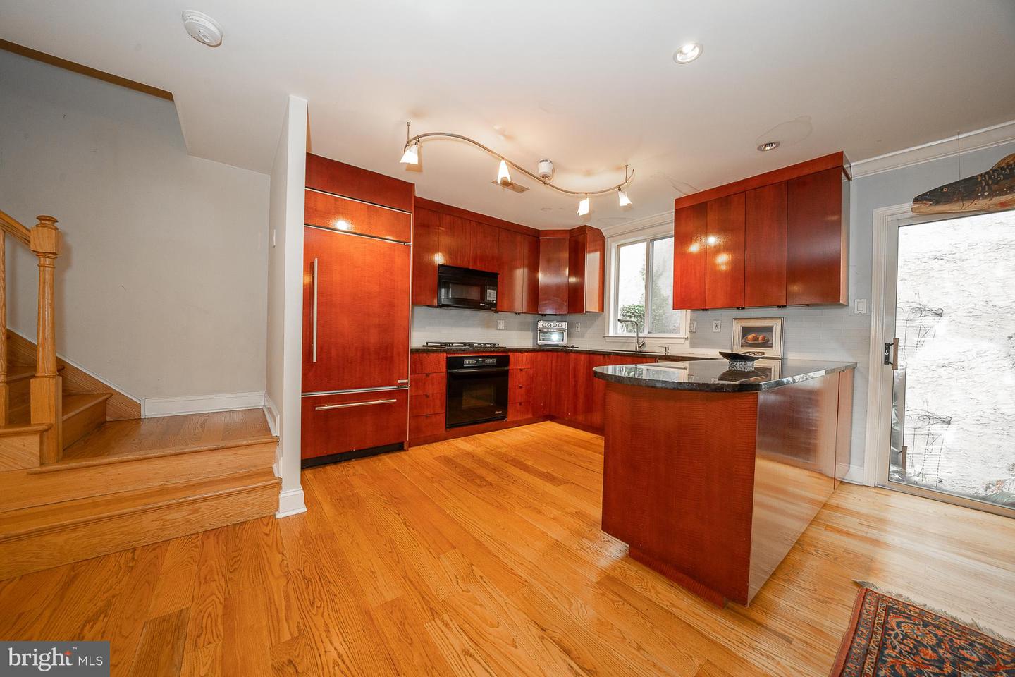 212-24 S 24th St #2405