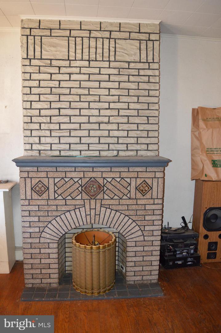 38 S 55th St