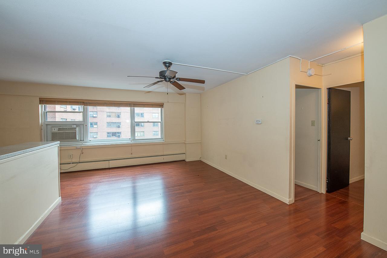118 S 21st St #720