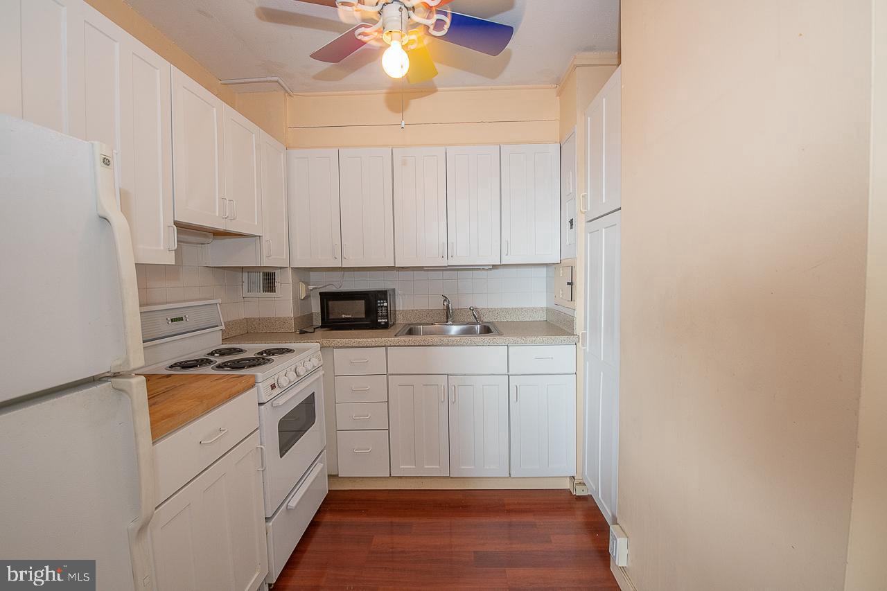 118 S 21st St #720