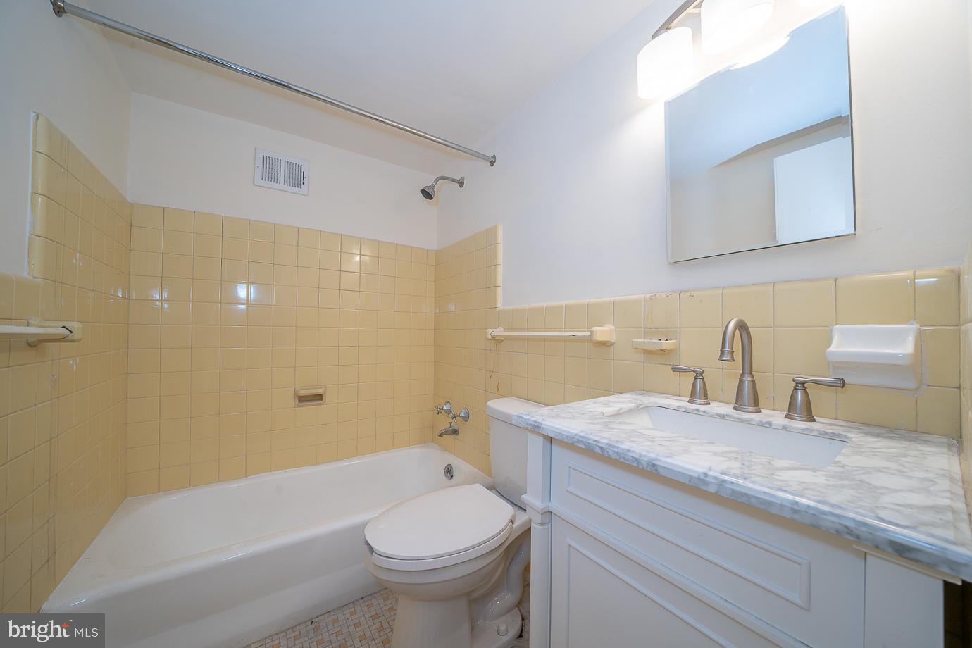 118 S 21st St #518
