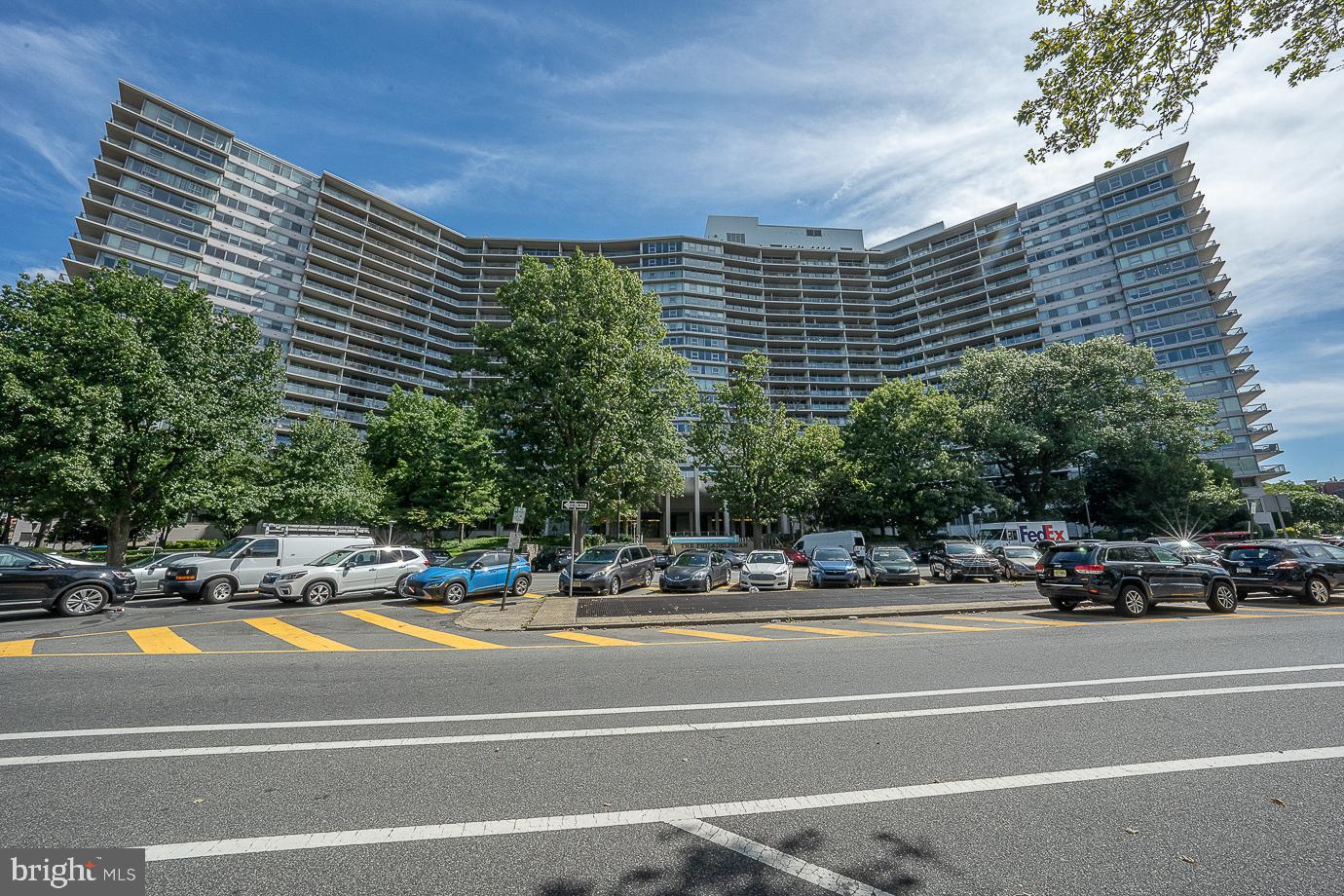 2401 Pennsylvania Ave #16b25