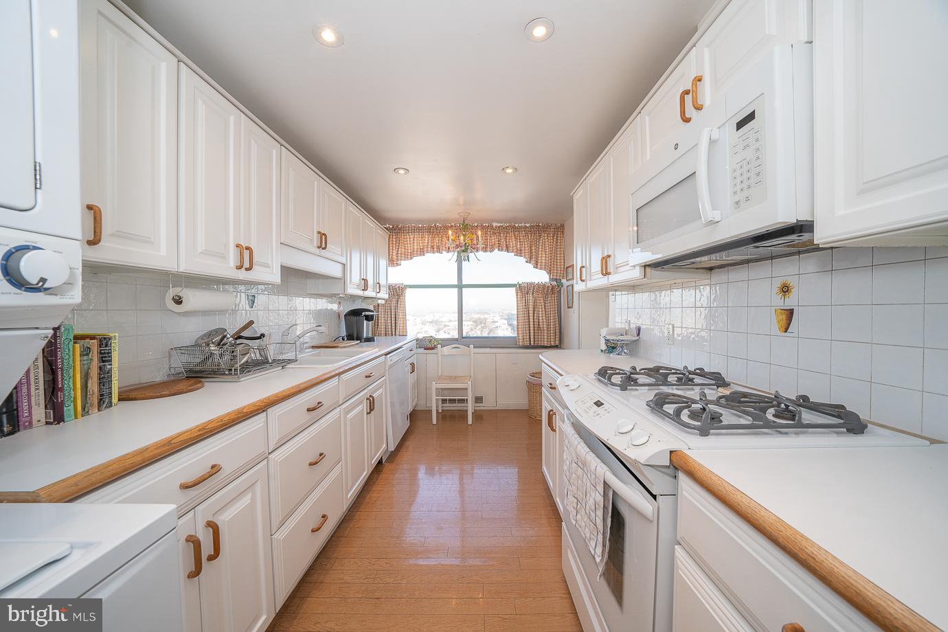2401 Pennsylvania Ave #16b25