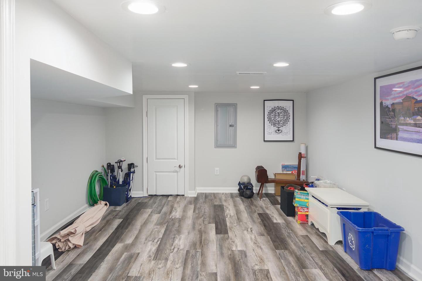 2224 W Seybert St